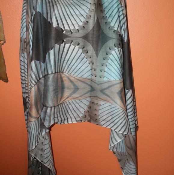 SOLD!Scarf/shawl brown grayabstract NWT luxury fashion accessories wearable art - Picture 6 of 8